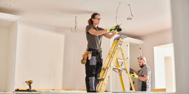 Best Affordable Emergency Electrician  in Charter Oak, CA